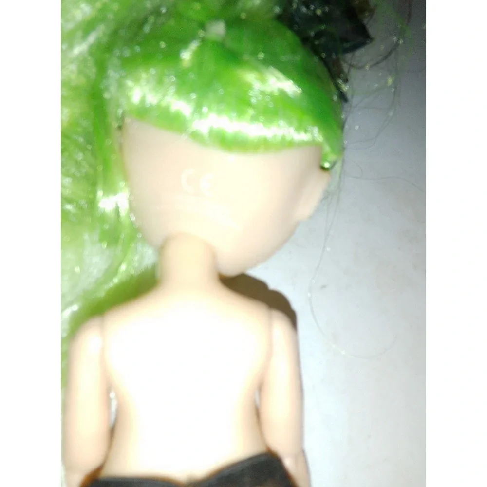 Rainbow High Jade Hunter Fashion Doll With Pants And Shoes Cheer Green Hair...